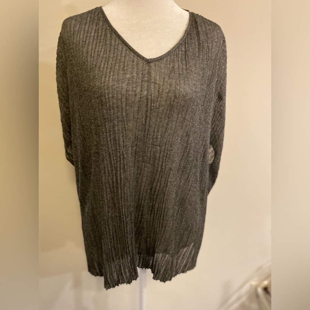 Eileen Fisher NWOT Chic Charcoal V-Neck Oversized Textured Blouse size Medium